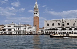 Will tourists have to pay to enter Venice?